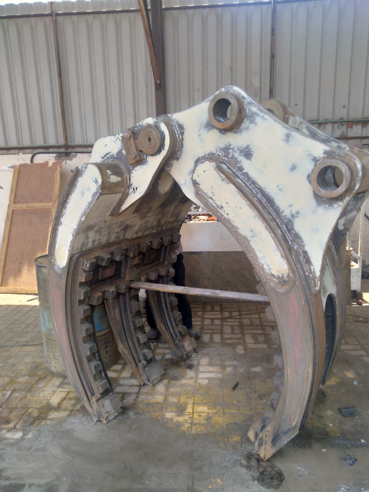 Mechanical and Rotary Grapples