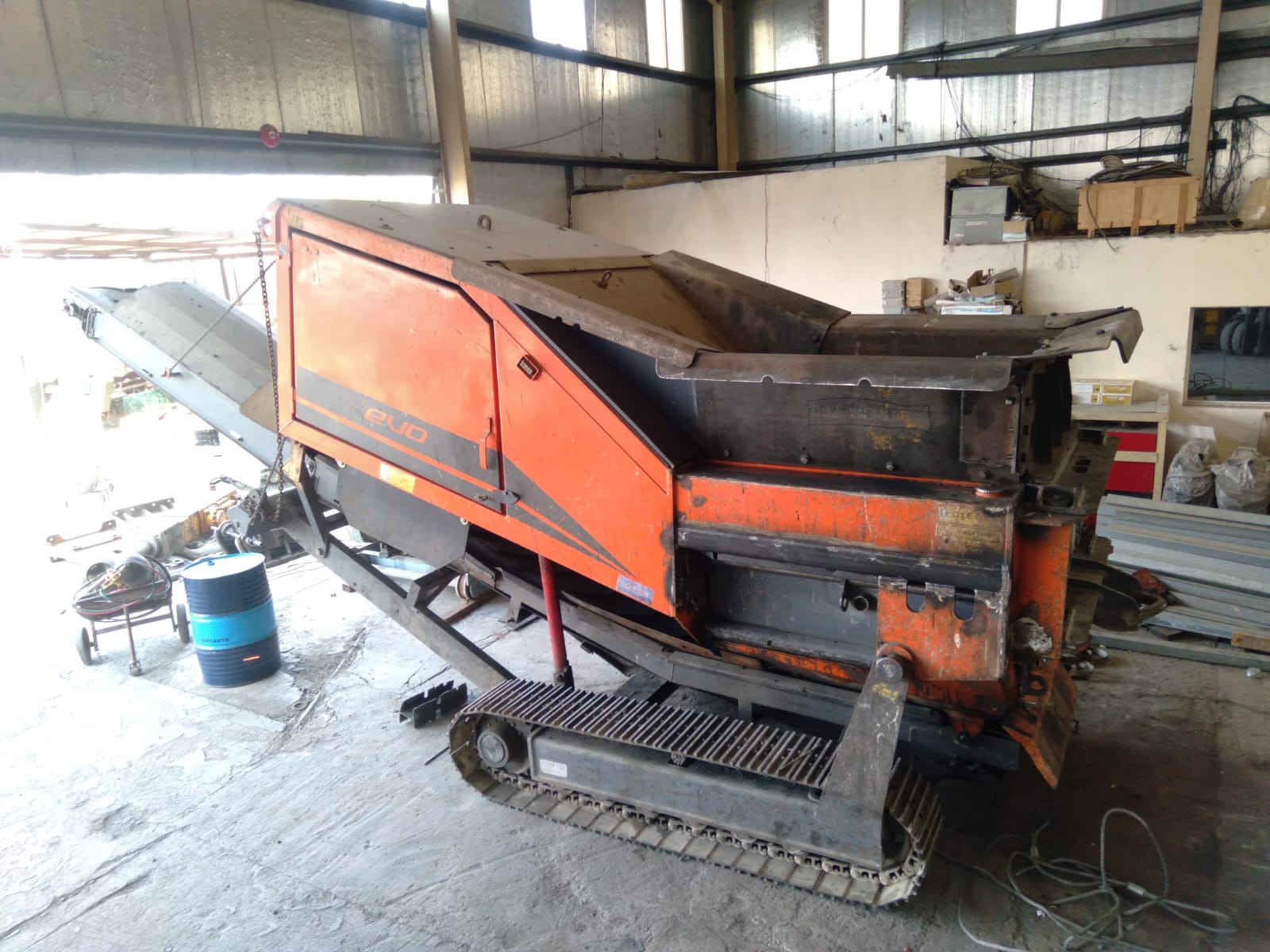 Scrap shredder machine for industrial recycling and fabrication