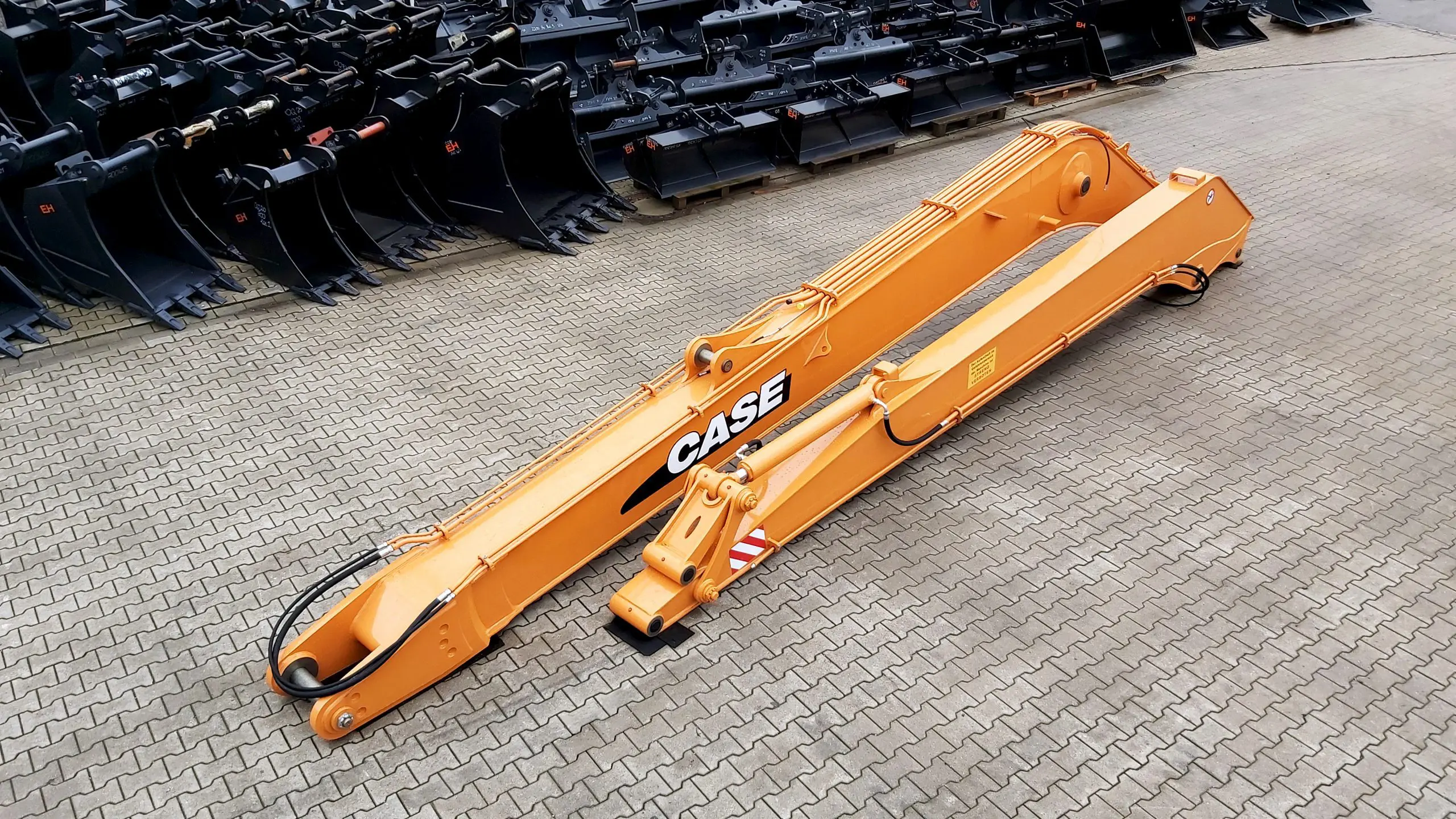 Long Reach Boom Construction in Abu Dhabi, UAE